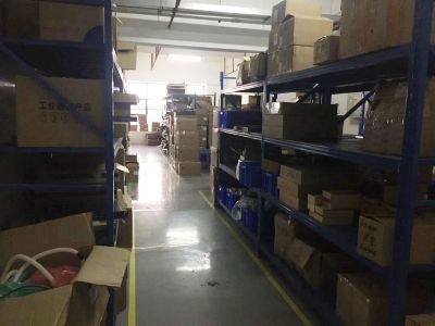 倉(cāng)庫(kù)四